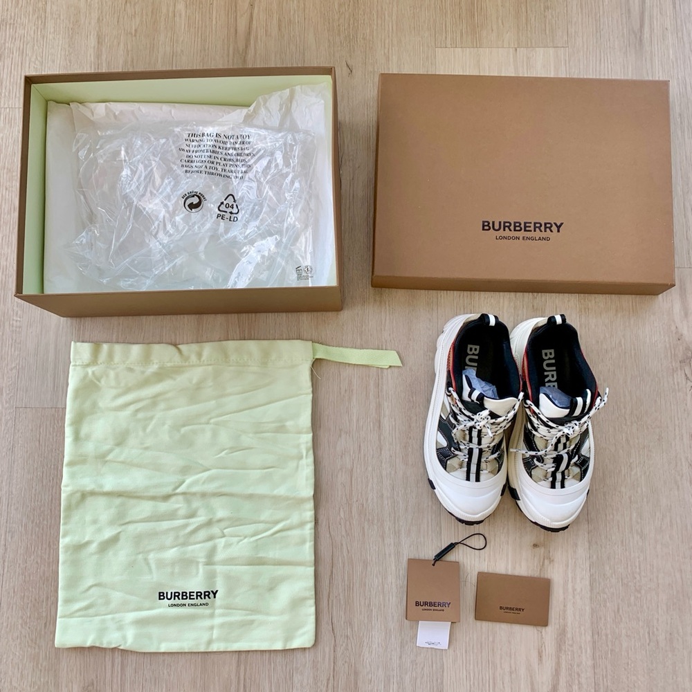 Burberry White Icon Stripe Arthur Sneakers - Picture 3 of 11